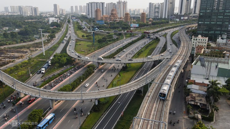 Tuyến Metro số 1 nhìn từ trên cao